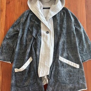 Lululemon Athletica Black and Cream Hooded After Class Wrap